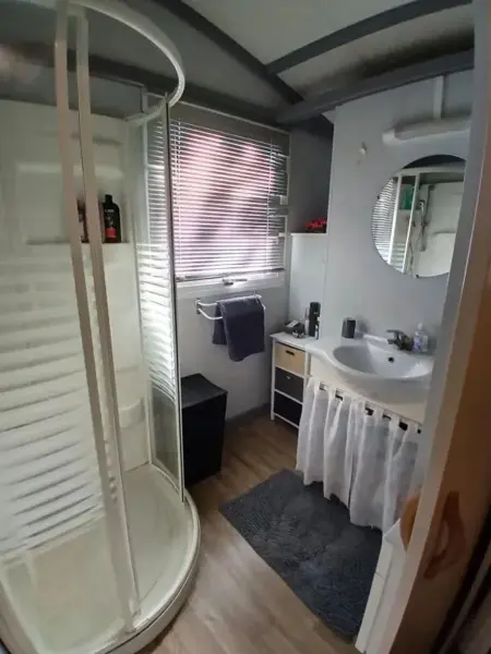 Bungalow 50 m² avec piscine partagée à Tourrettes, 2 chambres : photo 4