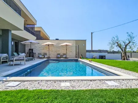 Villa Nona Sonja à Novigrad - Piscine et mer à 750 m : photo 5