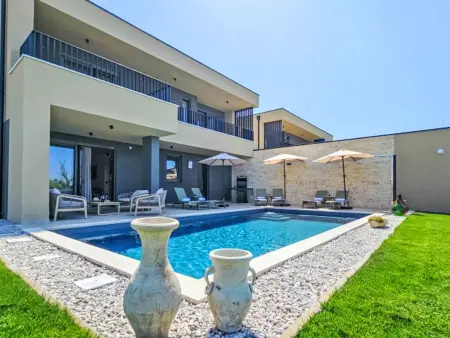 Villa Nona Sonja à Novigrad - Piscine et mer à 750 m : photo 38