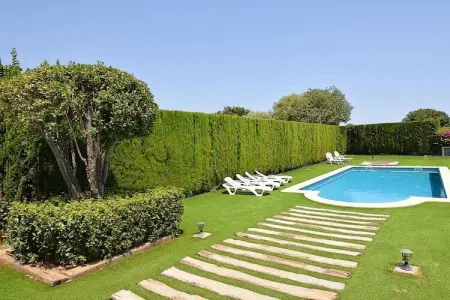 380416, Maison de vacances à Llubi avec piscine - Photo 10