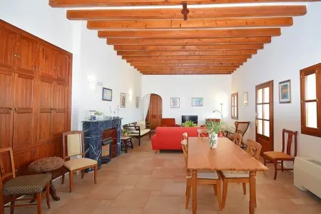 380416, Maison de vacances à Llubi avec piscine - Photo 16