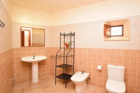 380416, Maison de vacances à Llubi avec piscine - Photo 32