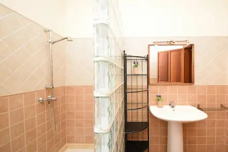 380416, Maison de vacances à Llubi avec piscine - Photo 33