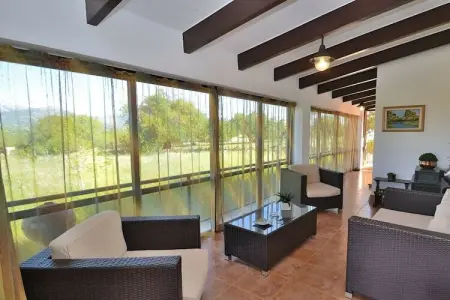 Maison Tramuntana à Inca : piscine et 5000 m² de jardin : photo 10