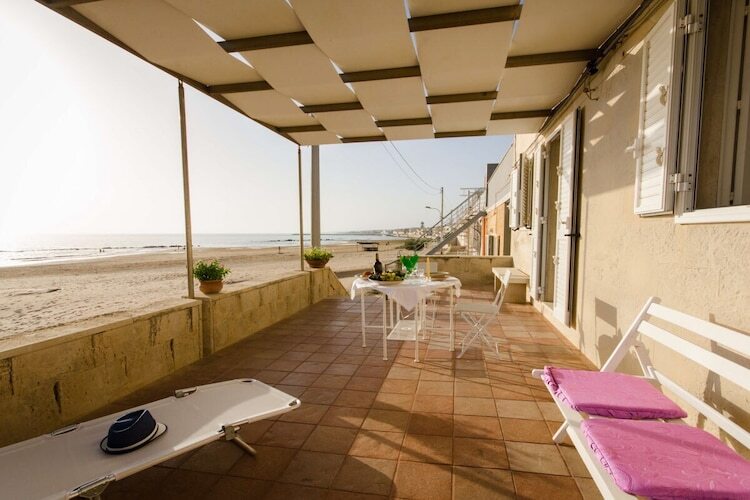 Maison de plage à Donnalucata, directement sur le sable - Photo 2