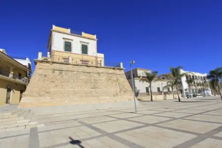 Maison Icaro à Marina di Ragusa, accès direct à la plage : photo 9