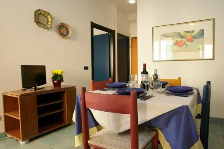 Maison Icaro à Marina di Ragusa, accès direct à la plage : photo 13