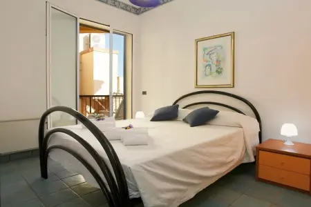 Maison Icaro à Marina di Ragusa, accès direct à la plage : photo 15