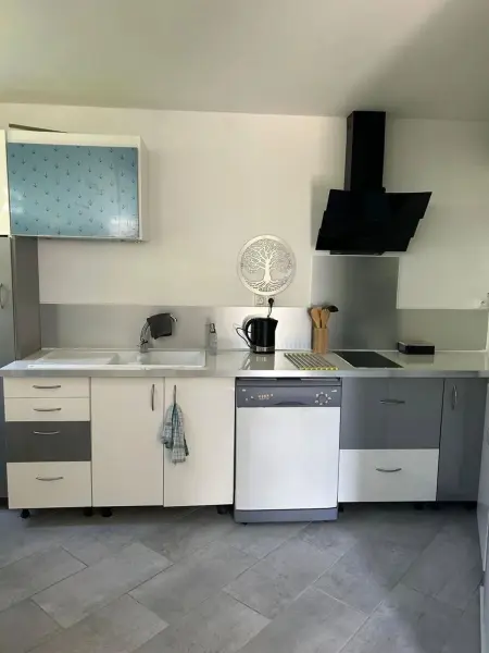 Appartement 2 chambres vue mer à Saint-Claude, parking inclus : photo 10