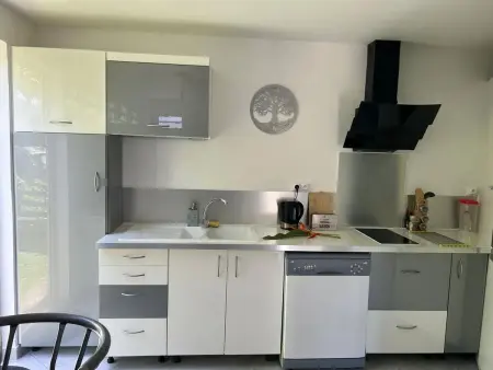 Appartement 2 chambres vue mer à Saint-Claude, parking inclus : photo 11