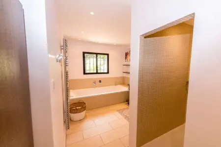 786634, Maison de vacances à Grimaud avec piscine - Photo 44