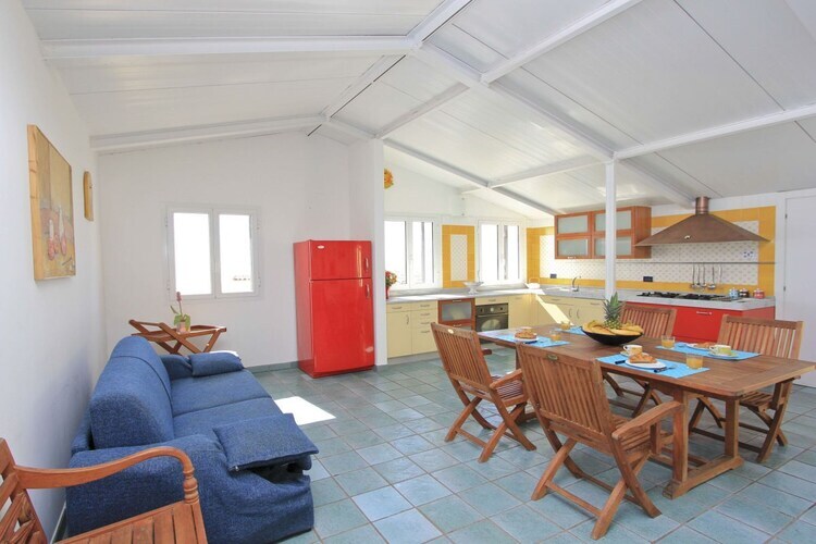 Maison Dedalo à Marina di Ragusa, à 5 m de la plage - Photo 6