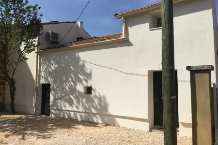 426111, Villa Blanche sur les remparts de la ville - Photo 3