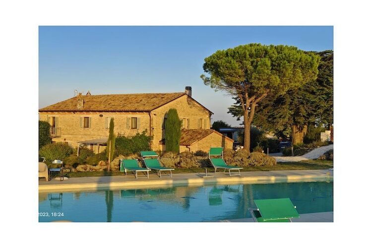 Maison Sundown à Ostra avec piscine débordement - Photo 27