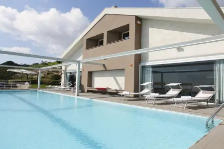 Villa Afrodite à Ragusa : piscine et vue mer en Sicile : photo 2