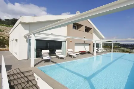 Villa Afrodite à Ragusa : piscine et vue mer en Sicile : photo 4
