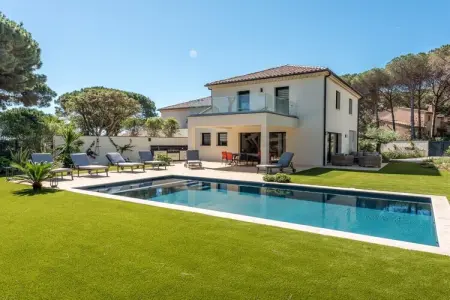 Villa moderne 6 personnes avec piscine chauffée à Sainte Maxime : photo 10