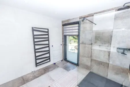 Villa moderne 6 personnes avec piscine chauffée à Sainte Maxime : photo 36