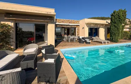 Location Maison 8 personnes à Saint Raphael - Photo 1