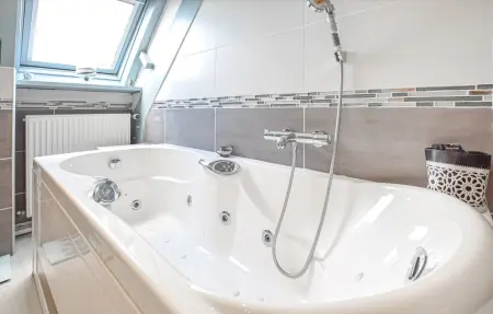 Maison Pays d'Auge, piscine intérieure et spa : photo 28