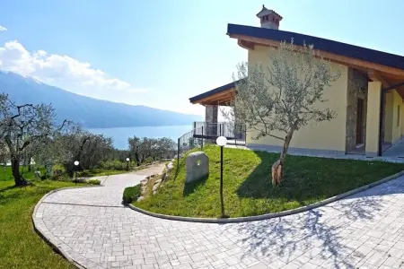 Villa Vagne à Tremosine : vue lac, terrasse, 4 pers.
