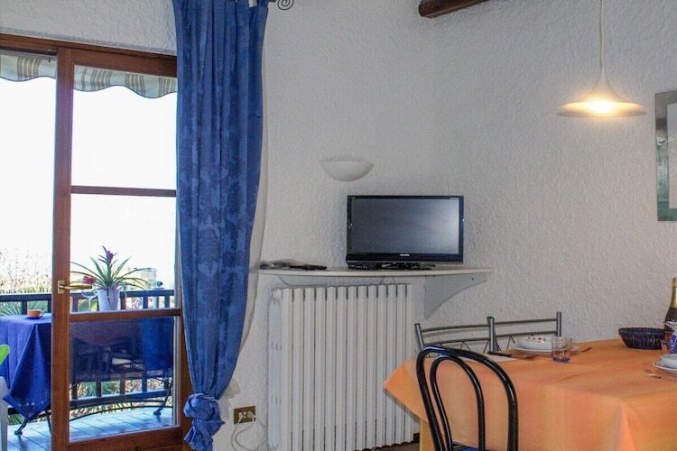 Casa Marica à Porto Valtravaglia : vue lac - Photo 4