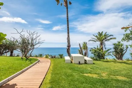 Appartement design Funchal, piscine débordement et accès plage : photo 2