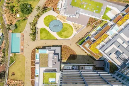 Appartement design Funchal, piscine débordement et accès plage : photo 8