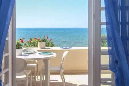 Maison 5 personnes les pieds dans le sable à Donnalucata