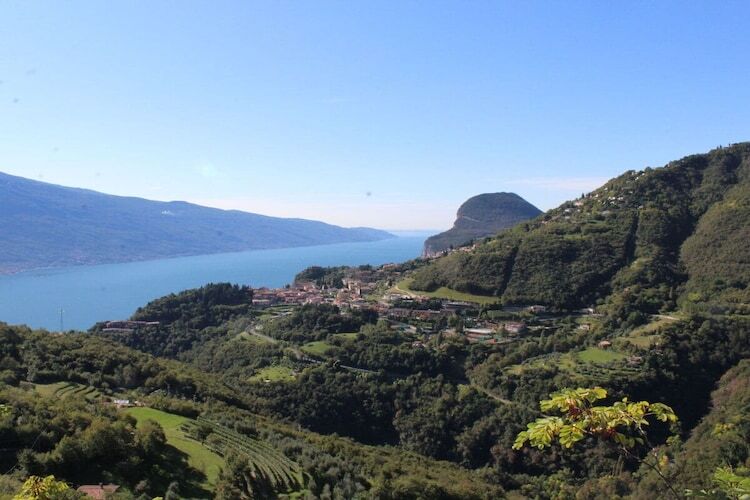 Appartement rénové vue Garda à Tremosine - Photo 16