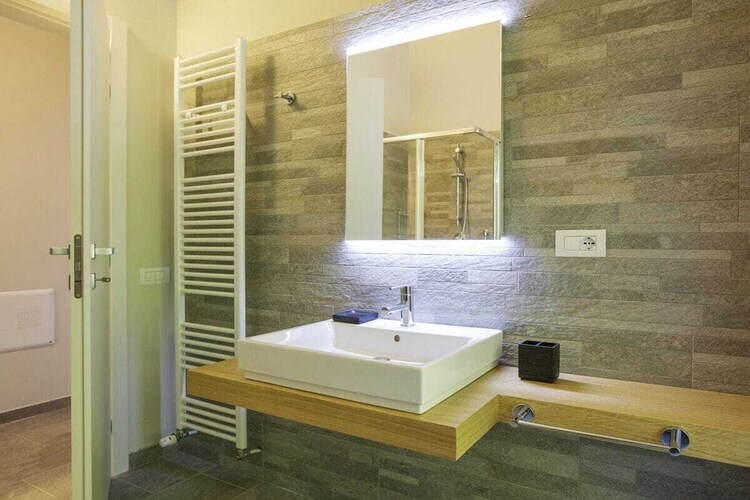 Maison 8 chambres Arizzano avec spa nordique - Photo 28
