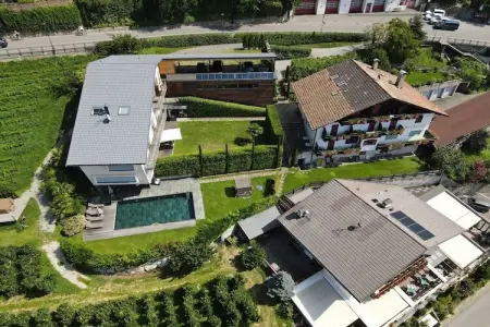 Maison Schenna vue Merano, balcon sud-ouest 20 pers. : photo 9