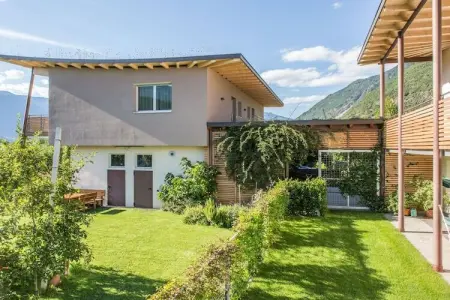 Maison écologique avec vélos gratuits à Gargazon : photo 3