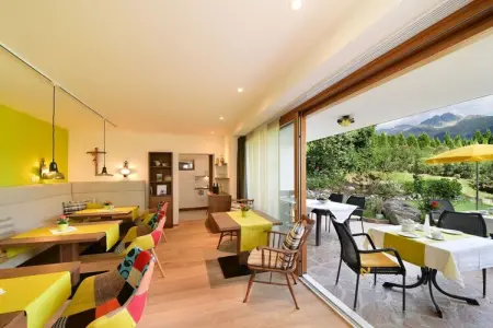 Appartement 2 pers. à Dorf Tirol, terrasse et kitchenette : photo 5