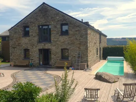 Villa Azur : maison 9 pers. avec piscine chauffée à Stoumont