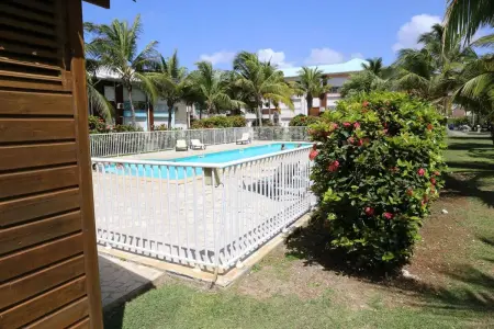 Appartement 66 m² avec piscine partagée à Saint-François, Guadeloupe : photo 1