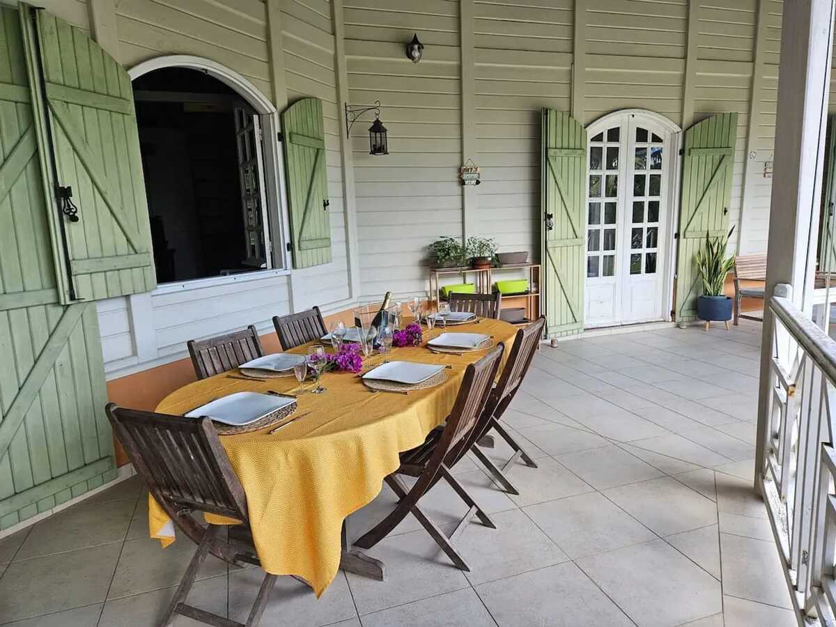 Villa 2 chambres Rivière-Pilote, terrasse vue montagne - Photo 9