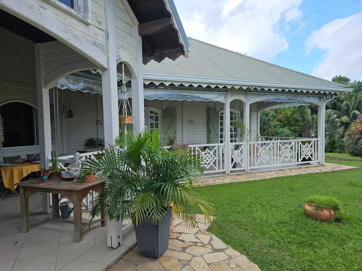 Villa 2 chambres Rivière-Pilote, terrasse vue montagne - Photo 18