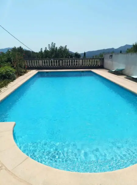 Maison avec piscine partagée et jardin clos à La Bouilladisse : photo 2