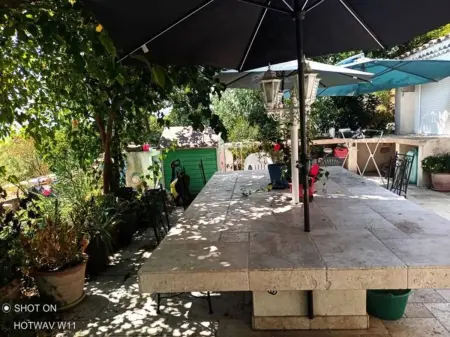 Maison avec piscine partagée et jardin clos à La Bouilladisse : photo 8