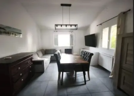 Maison avec piscine partagée et jardin clos à La Bouilladisse : photo 10