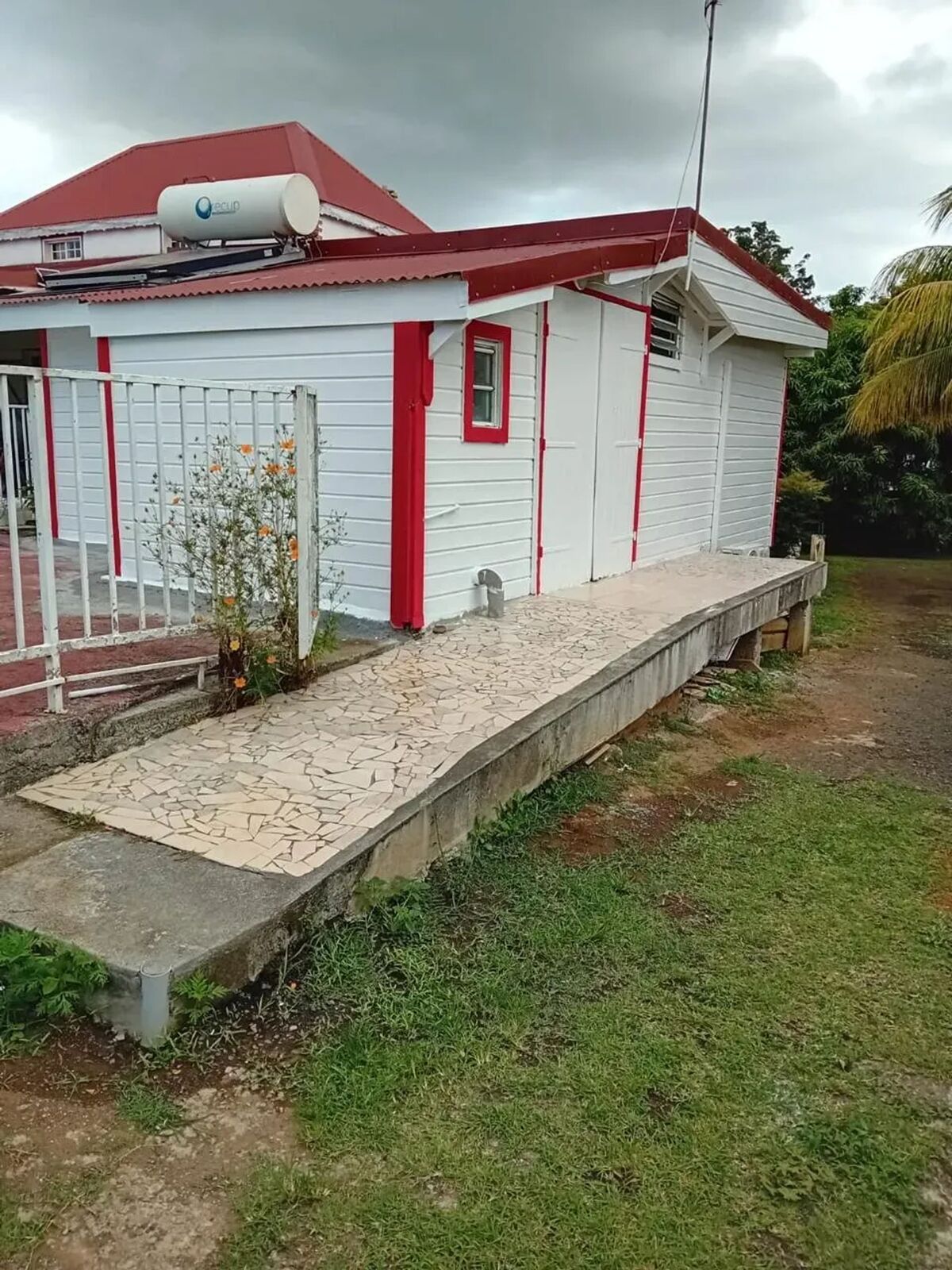Bungalow 2 pers. Sainte-Rose, piscine et terrasse - Photo 2