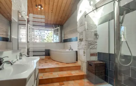 Maison rustique 8 pers. avec piscine chauffée à Saint-Bris-des-Bois : photo 25