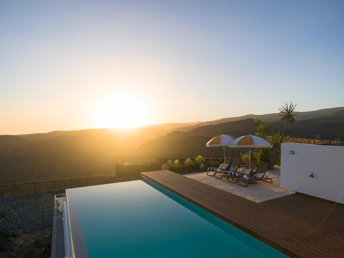 Villa Cyca, piscine débordement et jardin tropical - Photo 4