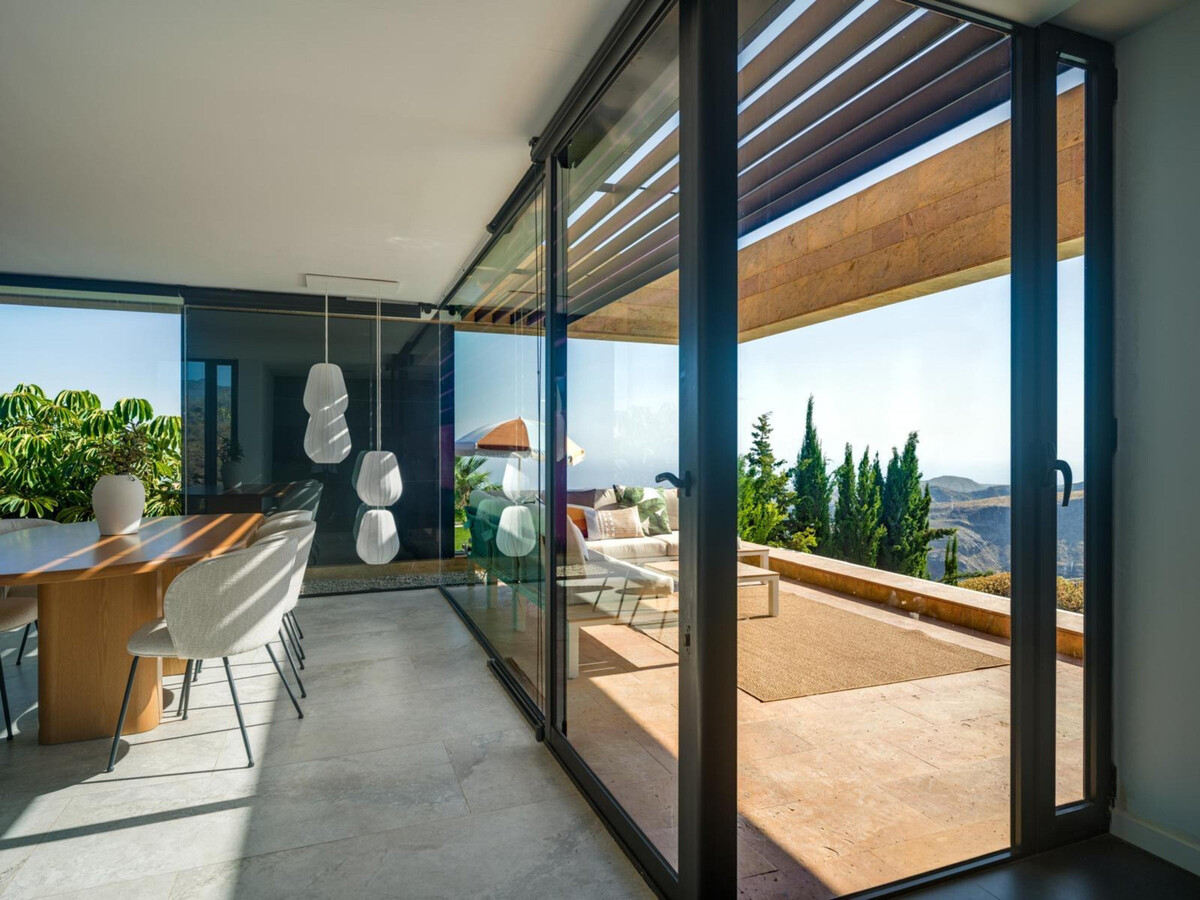 Villa Cyca, piscine débordement et jardin tropical - Photo 29