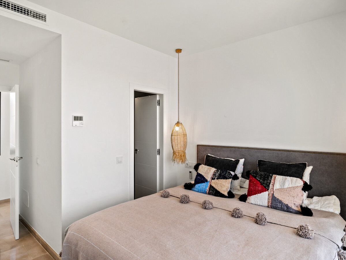 Villa 4 chambres Estepona, piscine débordement, vue mer - Photo 12