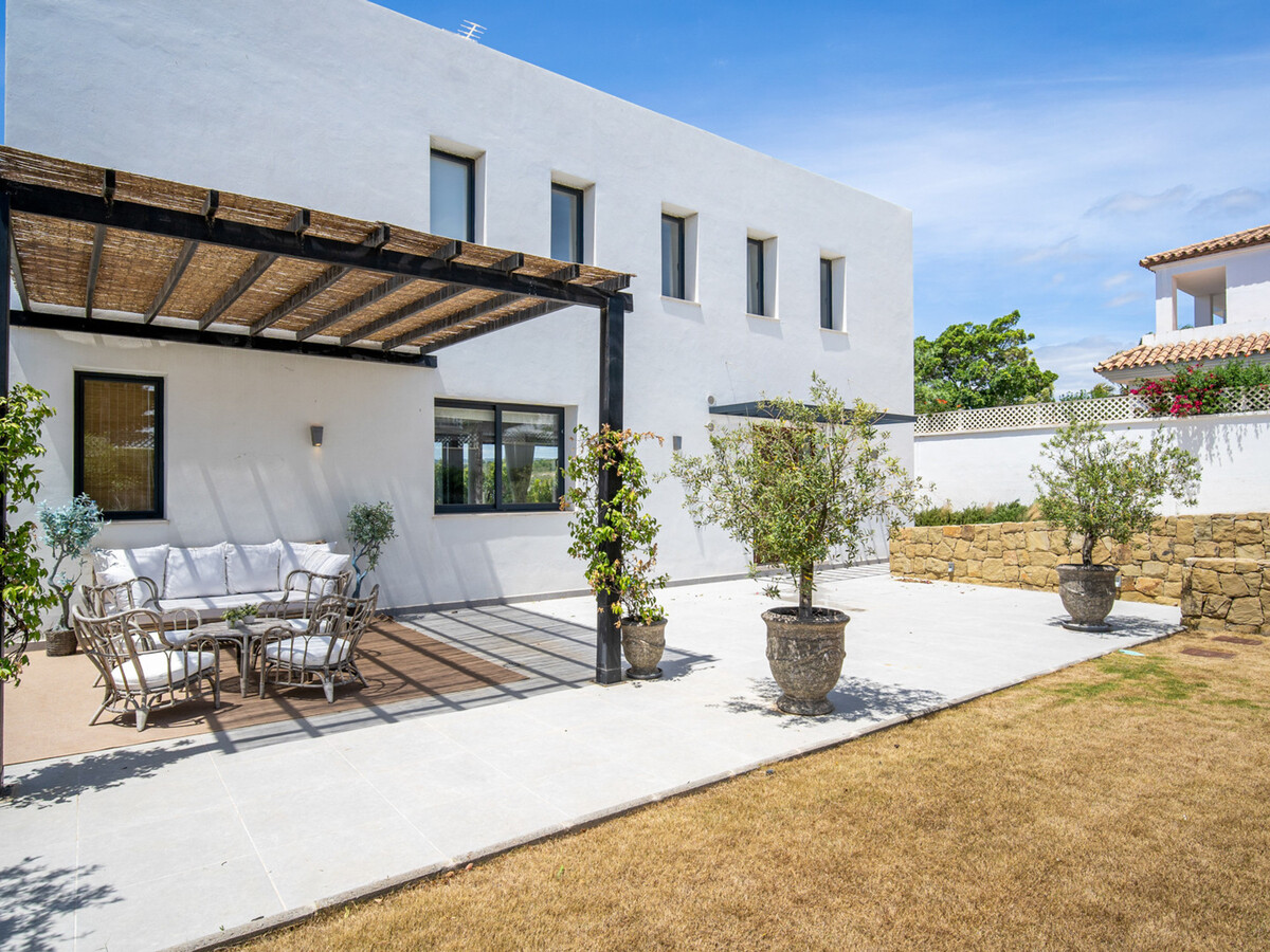 Villa 4 chambres Estepona, piscine débordement, vue mer - Photo 17