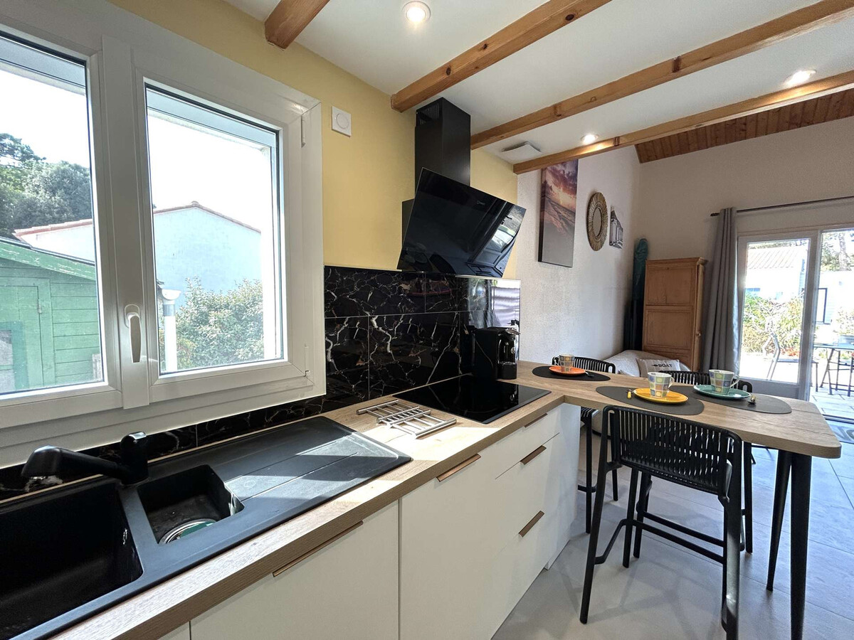 Maison rénovée à deux pas de la plage, Brétignolles - Photo 9