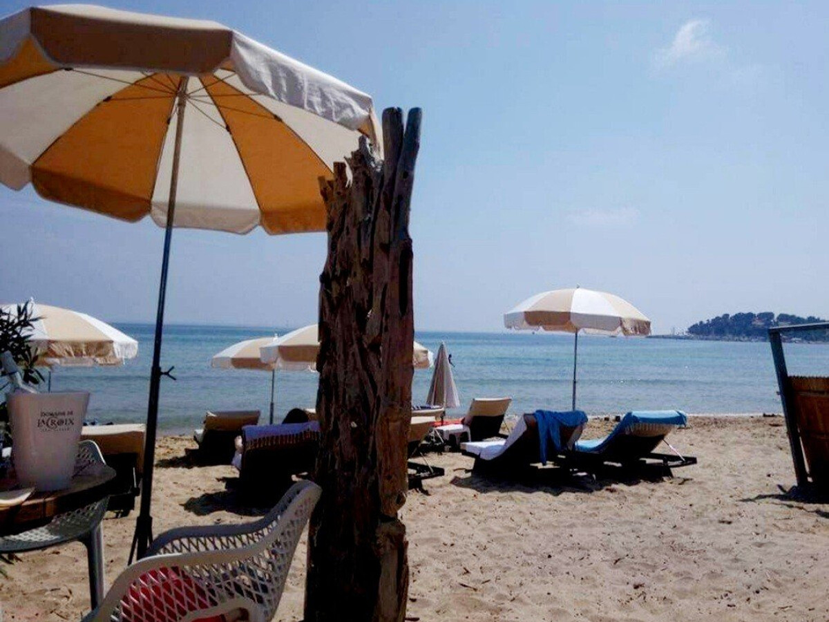 Mazet avec terrasse, climatisation, calme, Maison 4 personnes à Le Lavandou - Photo 16