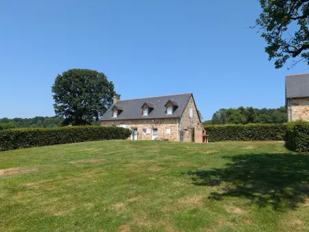 Gîte 4 pers. avec parking et terrasse à Saint-Georges-de-Rouelley : photo 2